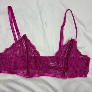 Fashion Nova Lace Bralette in Fuchsia Pink